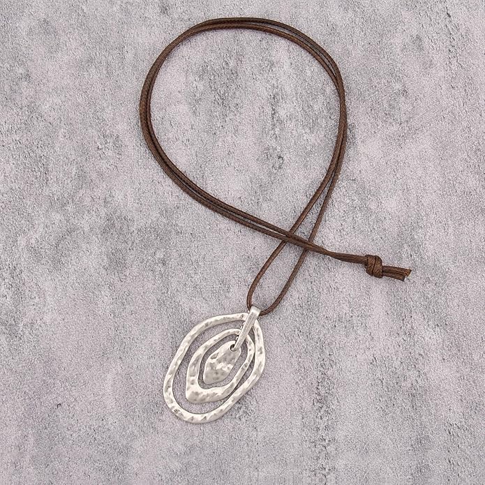 Boho Leather Necklace Women Bohemian Brown Circle Pendant Necklace Choker Long Necklaces for Women Boho Ring Large Pendant